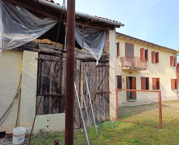 quadrivano in vendita a Paese