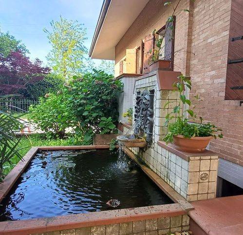 casa indipendente in vendita a Paese in zona Castagnole