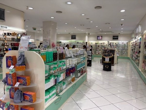 negozio in vendita a Paese