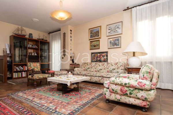 casa indipendente in vendita a Paese