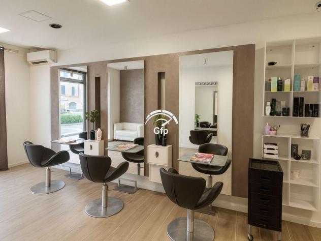 negozio in vendita a Paese