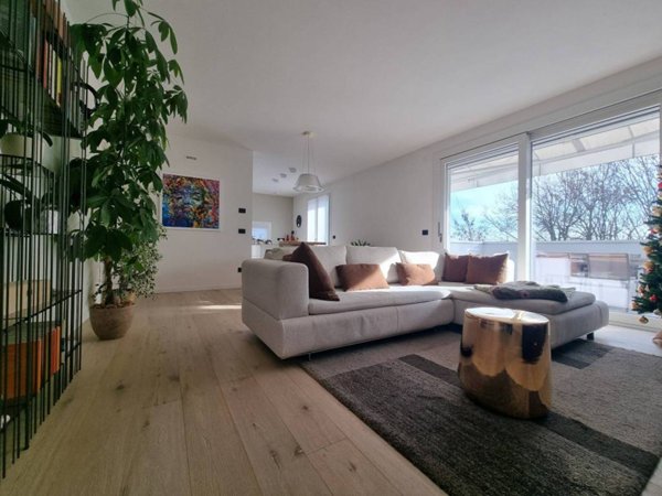 appartamento in vendita a Paese in zona Case Armenteri