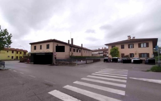 locale commerciale in vendita a Paese