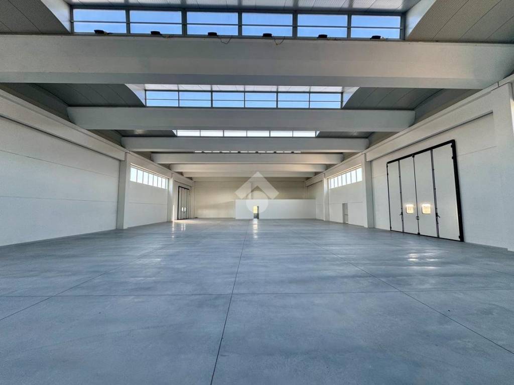 locale commerciale in vendita a Paese in zona Padernello