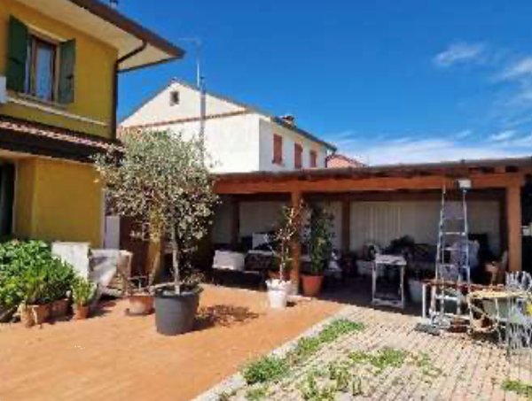 casa indipendente in vendita a Paese