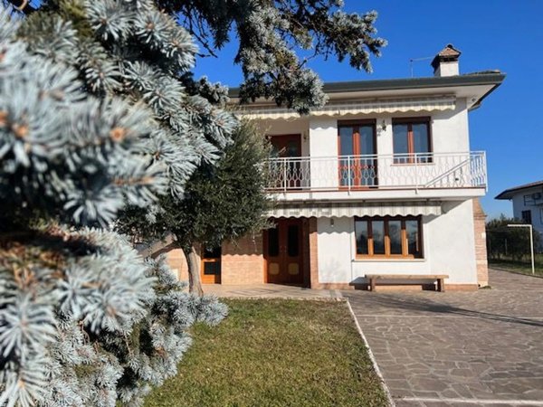 casa indipendente in vendita a Paese