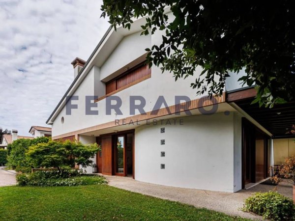 casa indipendente in vendita a Paese in zona Castagnole