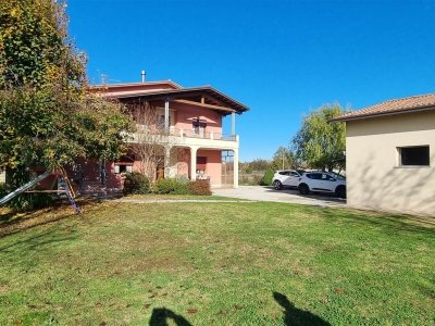 casa indipendente in vendita a Paese in zona Padernello