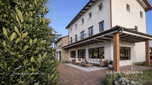 casa indipendente in vendita a Paese in zona Castagnole