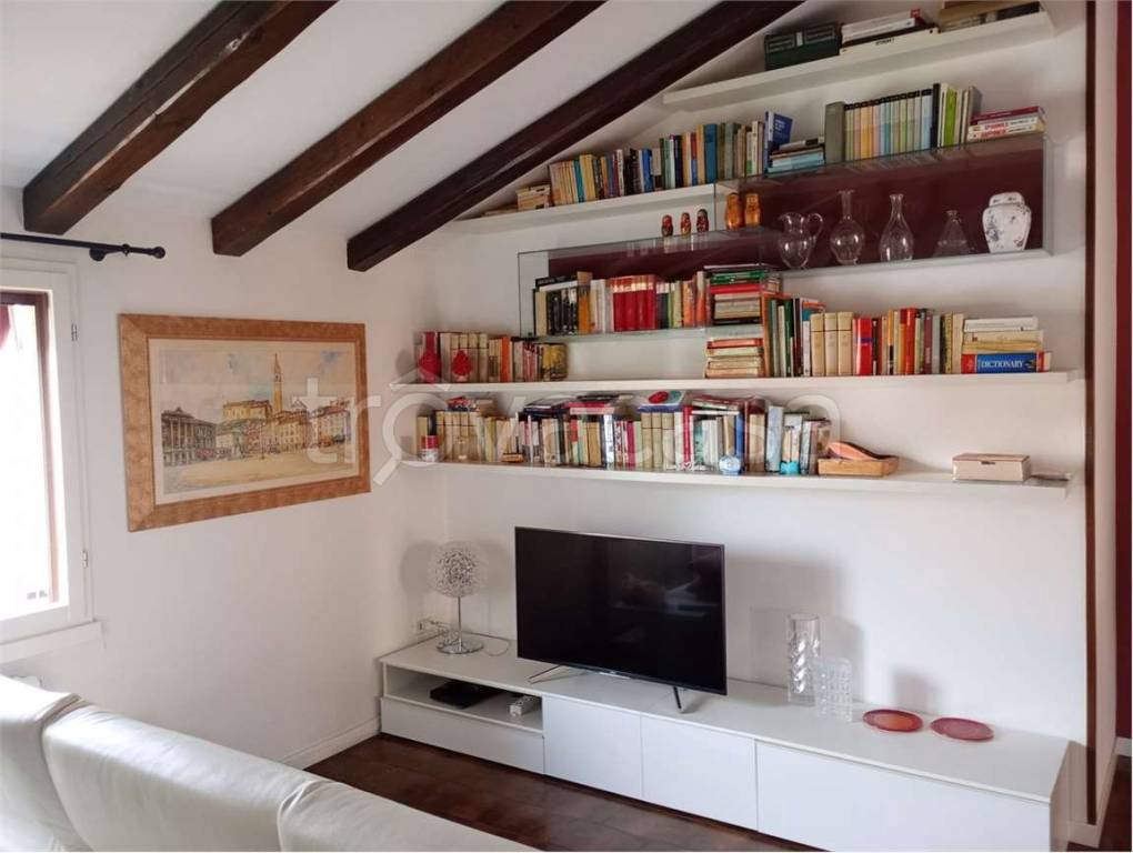 appartamento in vendita a Paese in zona Postioma