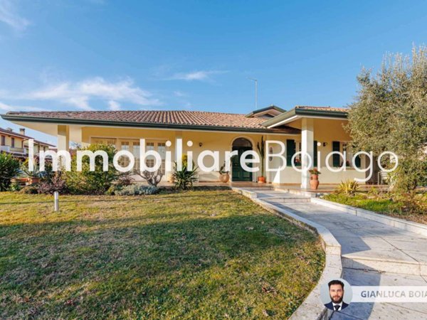 casa indipendente in vendita a Paese in zona Castagnole