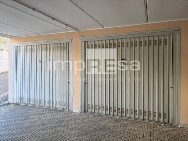 locale di sgombero in vendita a Paese