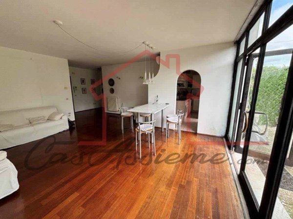 appartamento in vendita a Paese in zona Castagnole