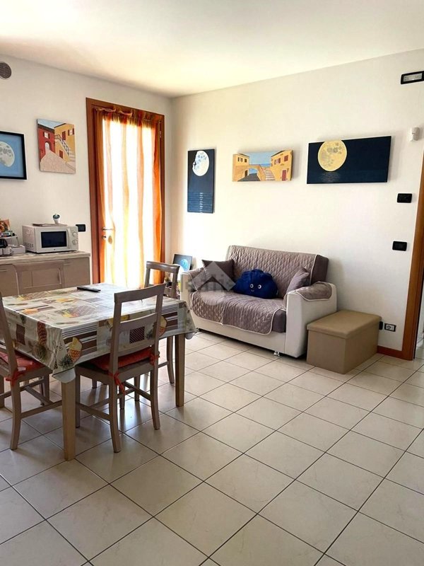 appartamento in vendita a Paese in zona Padernello