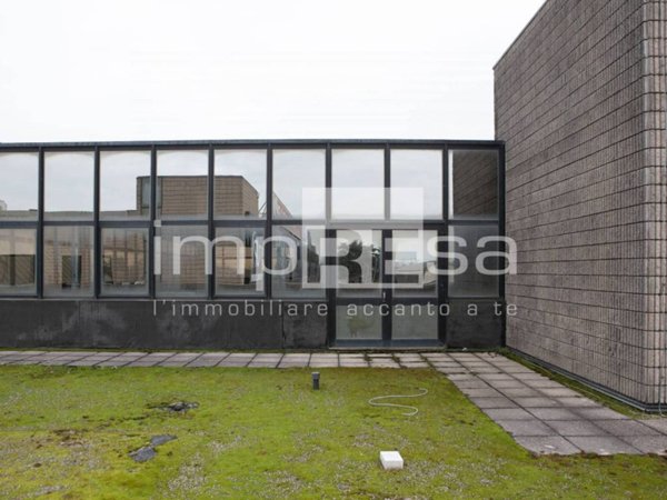 negozio in vendita a Paese