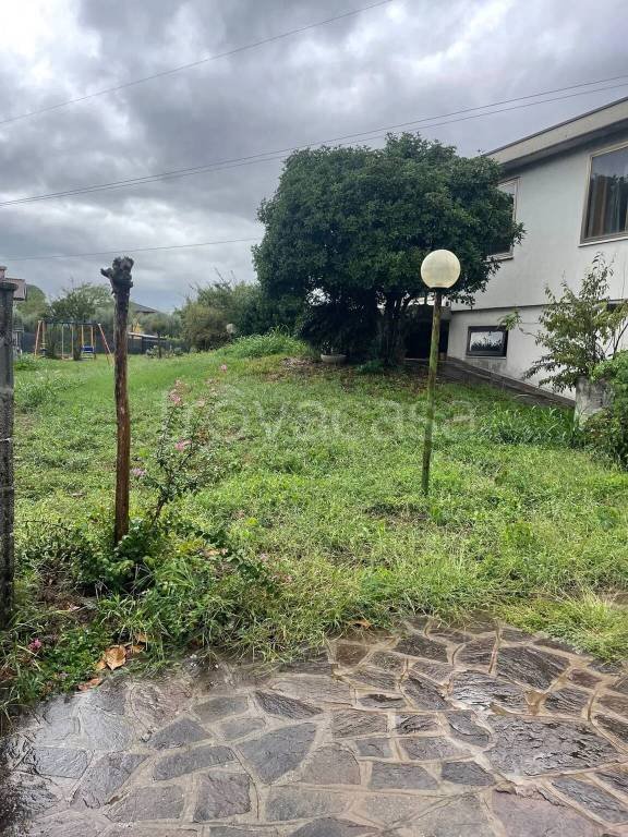 casa indipendente in vendita a Paese in zona Padernello