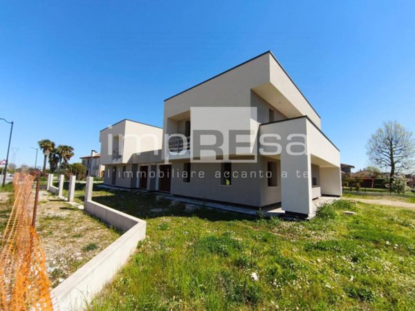 casa indipendente in vendita a Paese