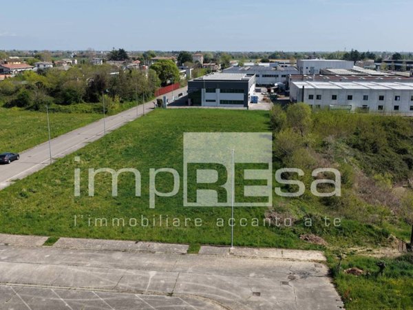 terreno agricolo in vendita a Paese in zona Castagnole