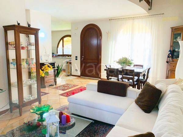 casa indipendente in vendita a Paese in zona Postioma
