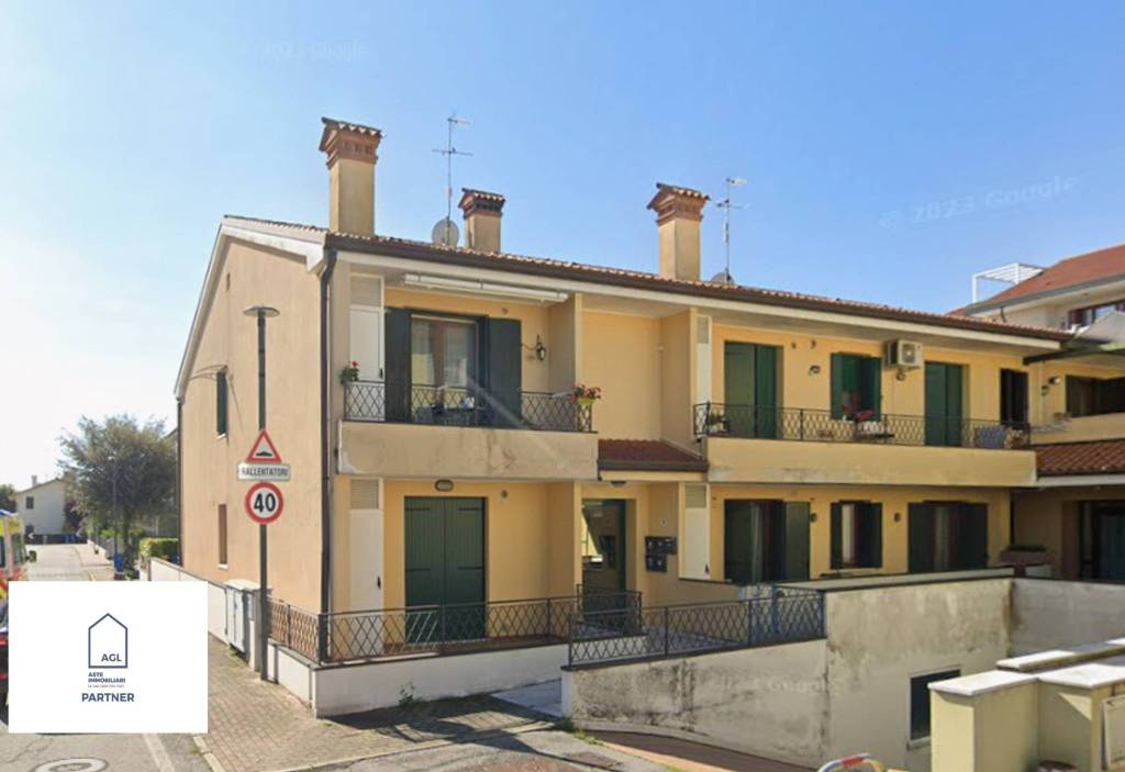 appartamento in vendita a Paese in zona Padernello