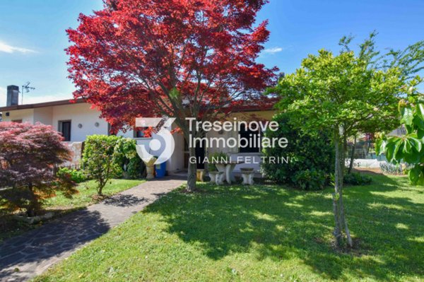 casa indipendente in vendita a Paese in zona Castagnole