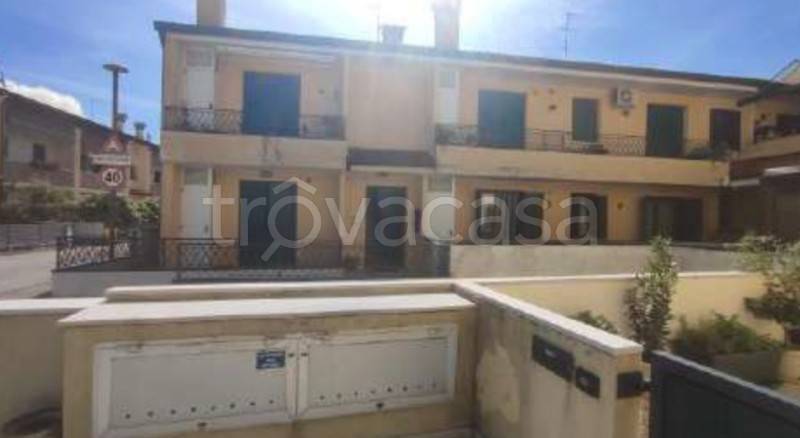 appartamento in vendita a Paese in zona Padernello