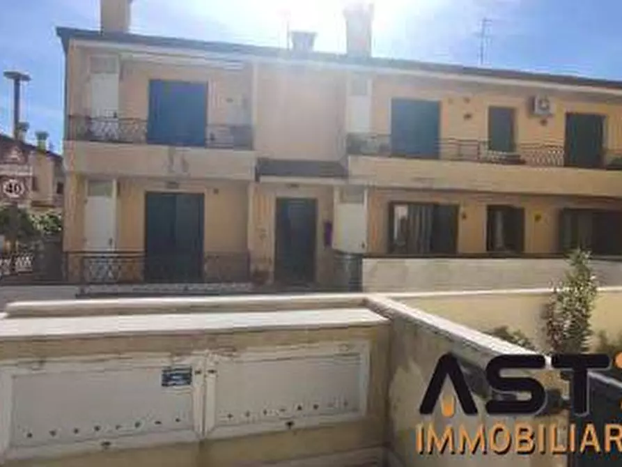 appartamento in vendita a Paese in zona Padernello