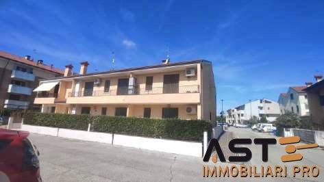 appartamento in vendita a Paese in zona Padernello