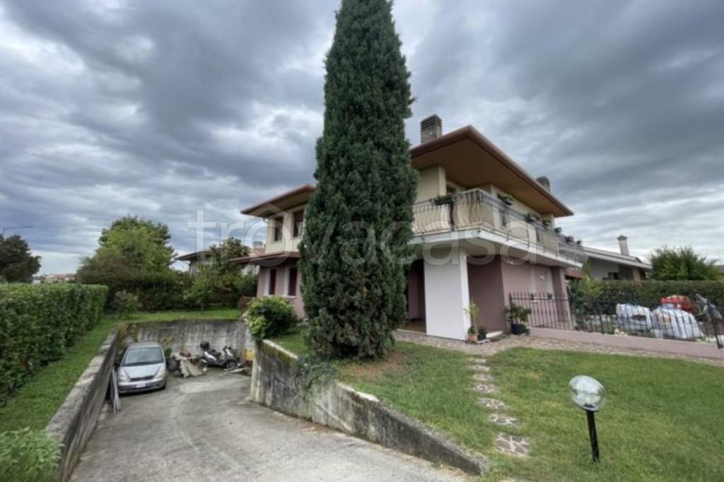 appartamento in vendita a Paese in zona Porcellengo
