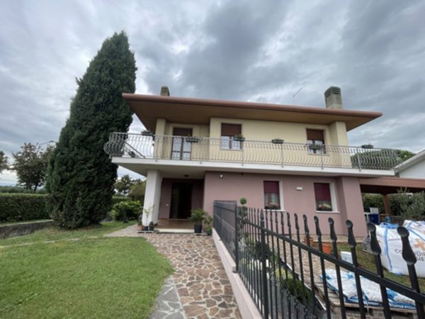 casa indipendente in vendita a Paese in zona Porcellengo