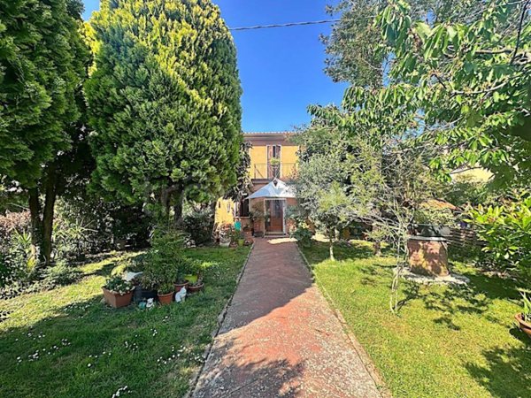casa indipendente in vendita a Paese
