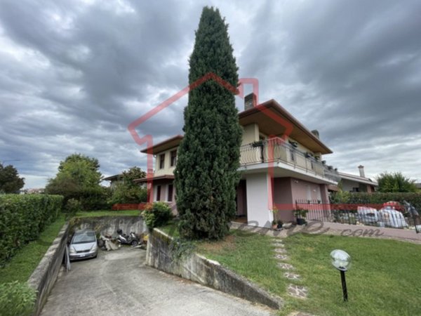 casa indipendente in vendita a Paese