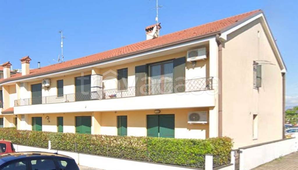 appartamento in vendita a Paese in zona Padernello