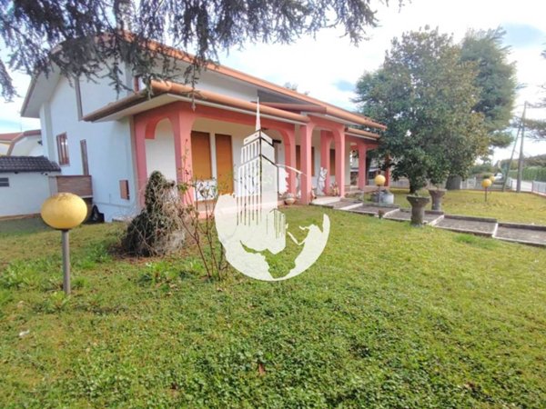 casa indipendente in vendita a Paese