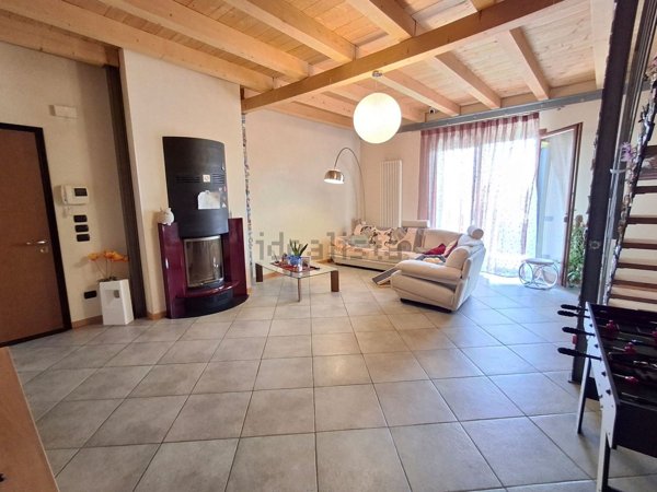 appartamento in vendita a Paese in zona Castagnole