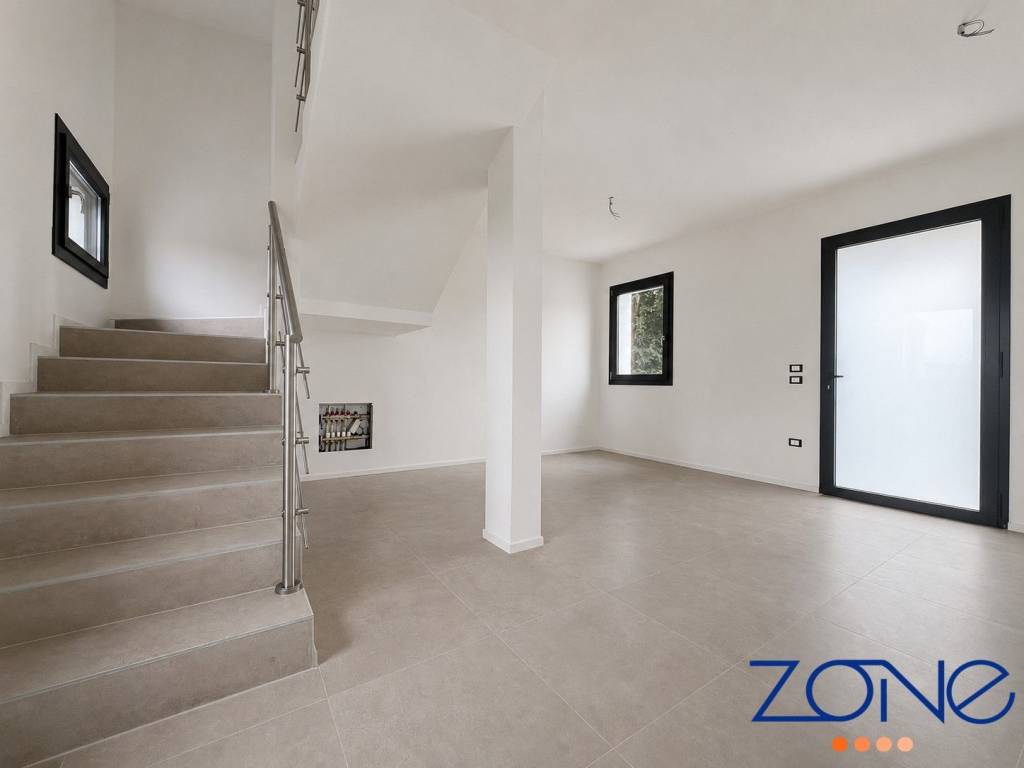 casa indipendente in vendita a Paese in zona Castagnole