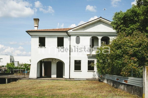 casa indipendente in vendita a Paese in zona Case Corrente
