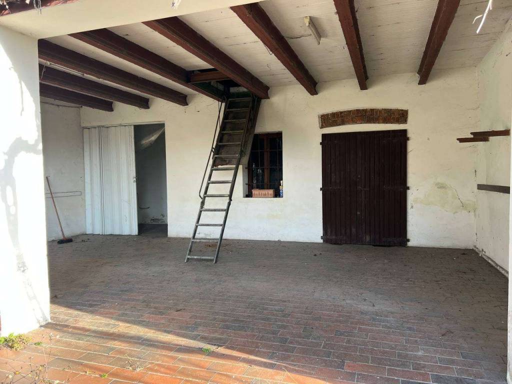 casa indipendente in vendita a Paese in zona Castagnole