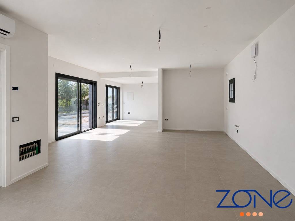 casa indipendente in vendita a Paese in zona Castagnole