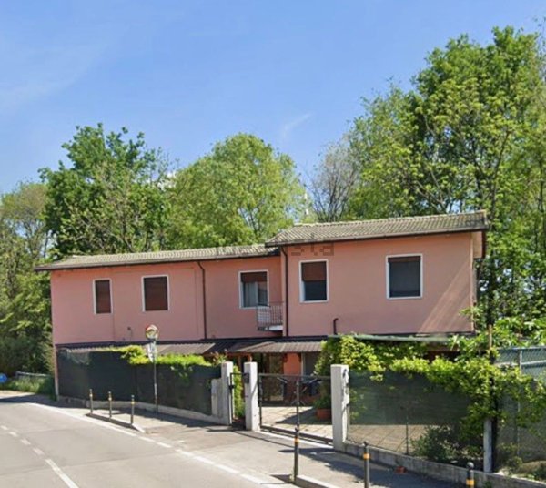casa indipendente in vendita a Paese in zona Padernello
