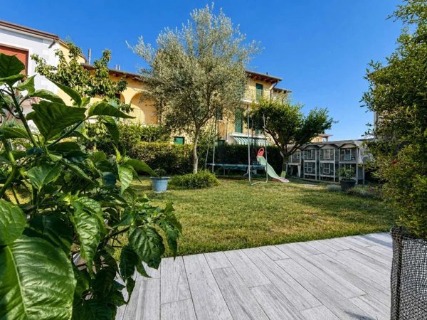 casa indipendente in vendita a Paese in zona Padernello