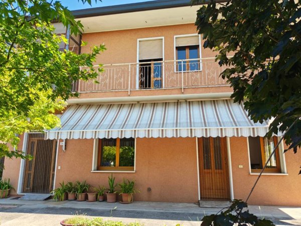 casa indipendente in vendita a Paese in zona Porcellengo