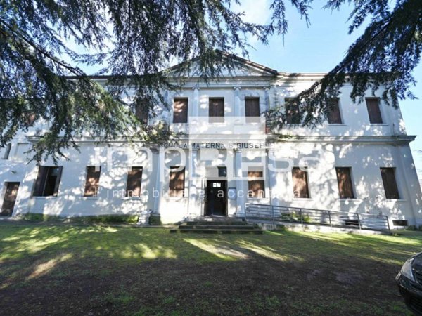 intera palazzina in vendita a Paese