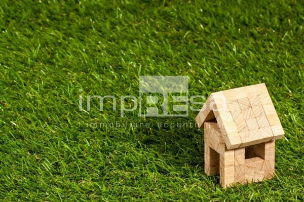 terreno edificabile in vendita a Paese