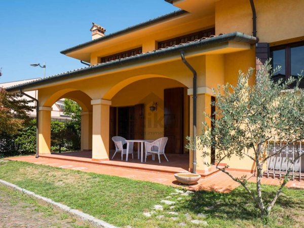 casa indipendente in vendita a Paese