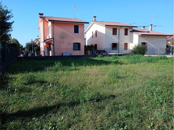 terreno edificabile in vendita a Paese