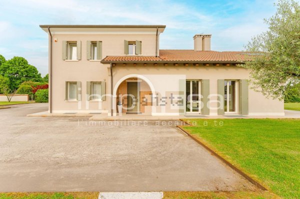 casa indipendente in vendita a Paese in zona Postioma