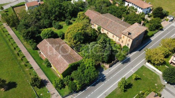 appartamento in vendita a Paese in zona Padernello