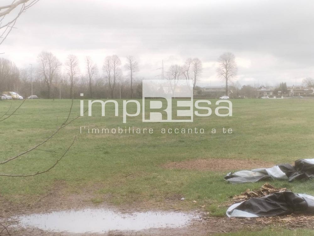 terreno in vendita a Paese in zona Padernello