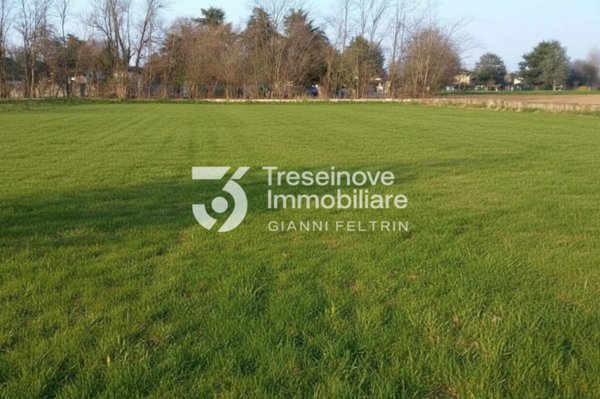 terreno in vendita a Paese in zona Castagnole